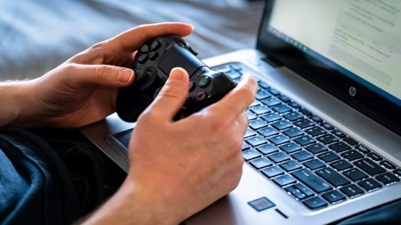 18-Inch Laptop Gaming Performance and Display